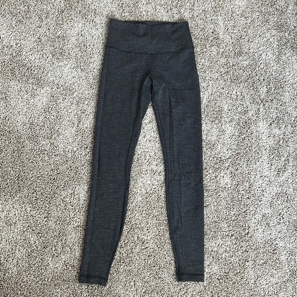 Printed Gray Lululemon Leggings in size 4 - High Rise - Picture 2 of 4